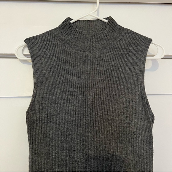 Moon River Sleeveless Mock Neck Sweater Tunic Charcoal Small - Picture 2 of 9